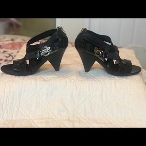 *** EXCELLENT**Michael Kors Black Strappy Heels 👠*** LIKE NEW ***